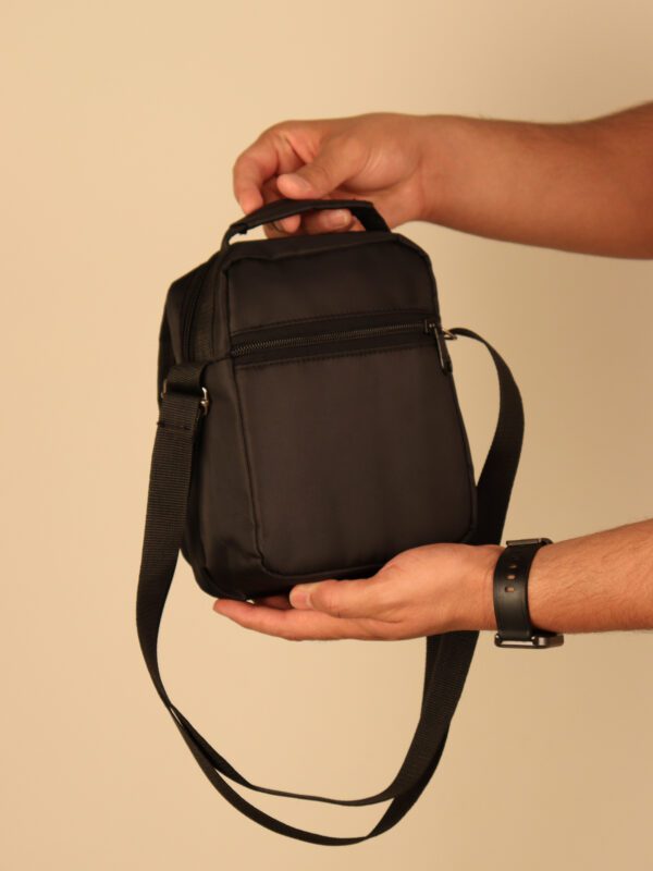 کیف دوشی مردانه بیورا برزنت سایز کوچک مدل dbb75