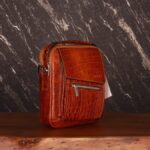 کیف دوشی مردانه چرم طبیعی کروکودیلی بیورا مدل dbb78