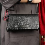 کیف دوشی زنانه چرم طبیعی کروکودیلی بیورا مدل za3