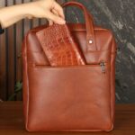 کیف اداری مردانه چرم صنعتی بیورا مدل eez2