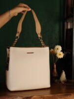 کیف دوشی زنانه چرم صنعتی خارجی بیورا مدل zf580