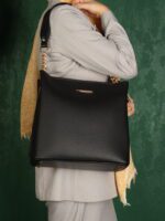 کیف دوشی زنانه چرم صنعتی خارجی بیورا مدل zf580