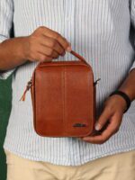 کیف دوشی مردانه چرم طبیعی‌ بیورا سایز متوسط مدل dbb60