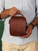 کیف دوشی مردانه چرم طبیعی‌ بیورا سایز متوسط مدل dbb60
