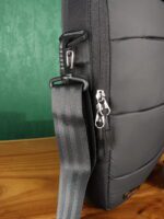 کیف دوشی مردانه بزرگ برزنتی سایز A4 بیورا مدل dbb158