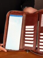 کیف دستی و پاسپورتی چرم طبیعی فلوتر بیورا مدل pa012