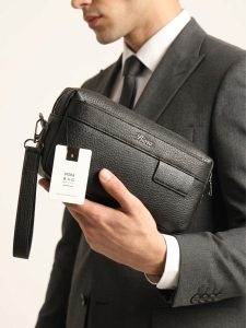 کیف دستی مردانه بیورا مدل acc050 - black