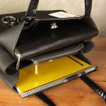 کیف دستی زنانه بیورا مدل zf618